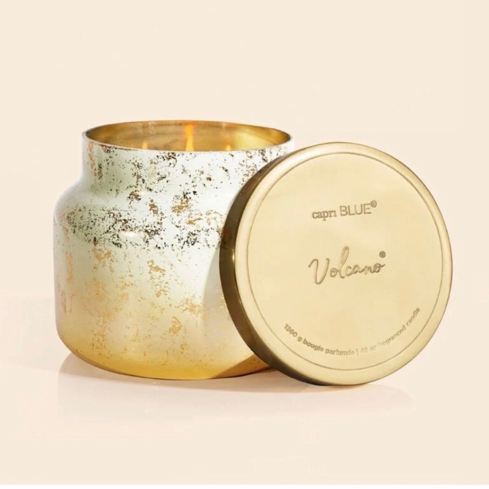 NWT Jumbo Volcano Candle - 48 Oz